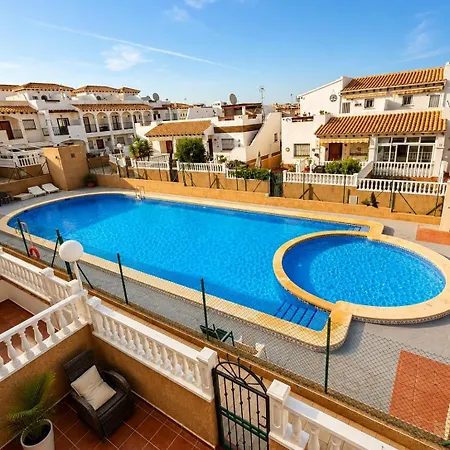 Almohabenos Pool View Prázdninový dům Punta Prima (Alicante)